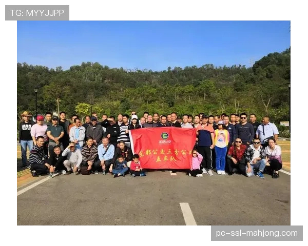 季前赛趣闻：狂热队新秀在更衣室用说唱欢迎仪式点燃团队气氛